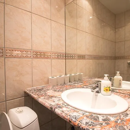 City Hotel 4*
